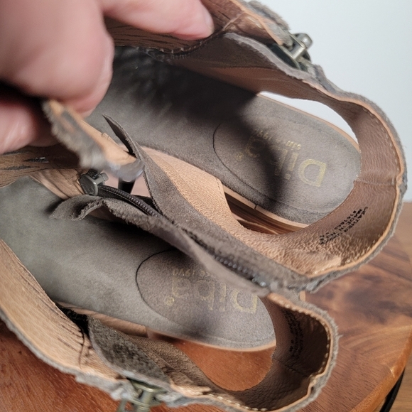 Diba Olive Green Suede Open Weave Peep-Toe Ankle Boots Sandals Size 8 Booties - Picture 13 of 16